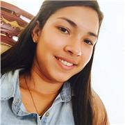 Profesora de biología imparte clases a todas las edades